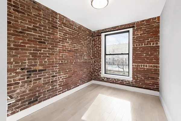 Rented by Compass | media 7