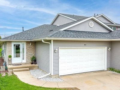 3017 9th St, Marion, IA, 52302