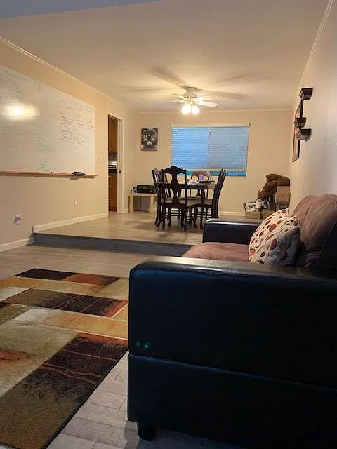 5 bed, 2.5 bath, 2180 sqft, $950 — Photo 4