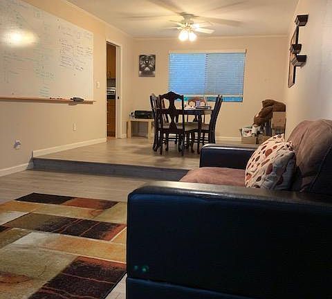 4th image of 10608 NE 125th Pl