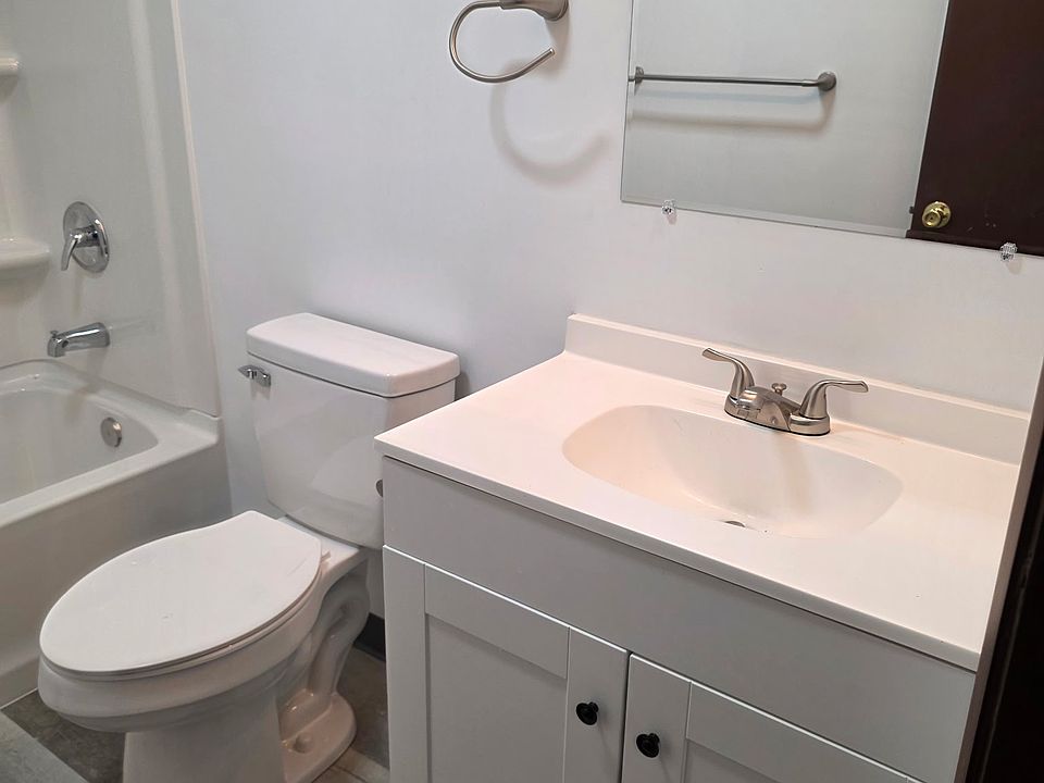 The newly renovated upstairs full bathroom