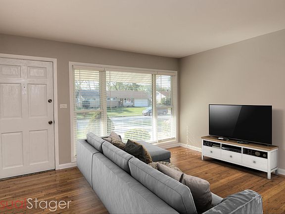2nd image of 140 Forest Park Ln