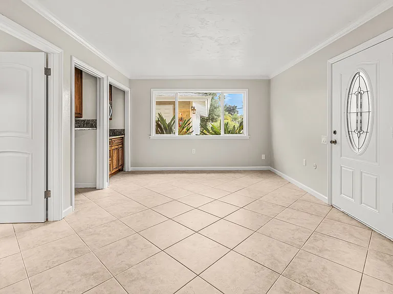 216 Guajome St #A — Photo 22