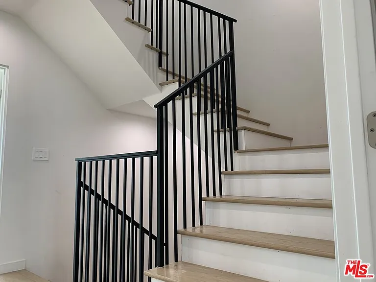 11341 Pearl St — Photo 20