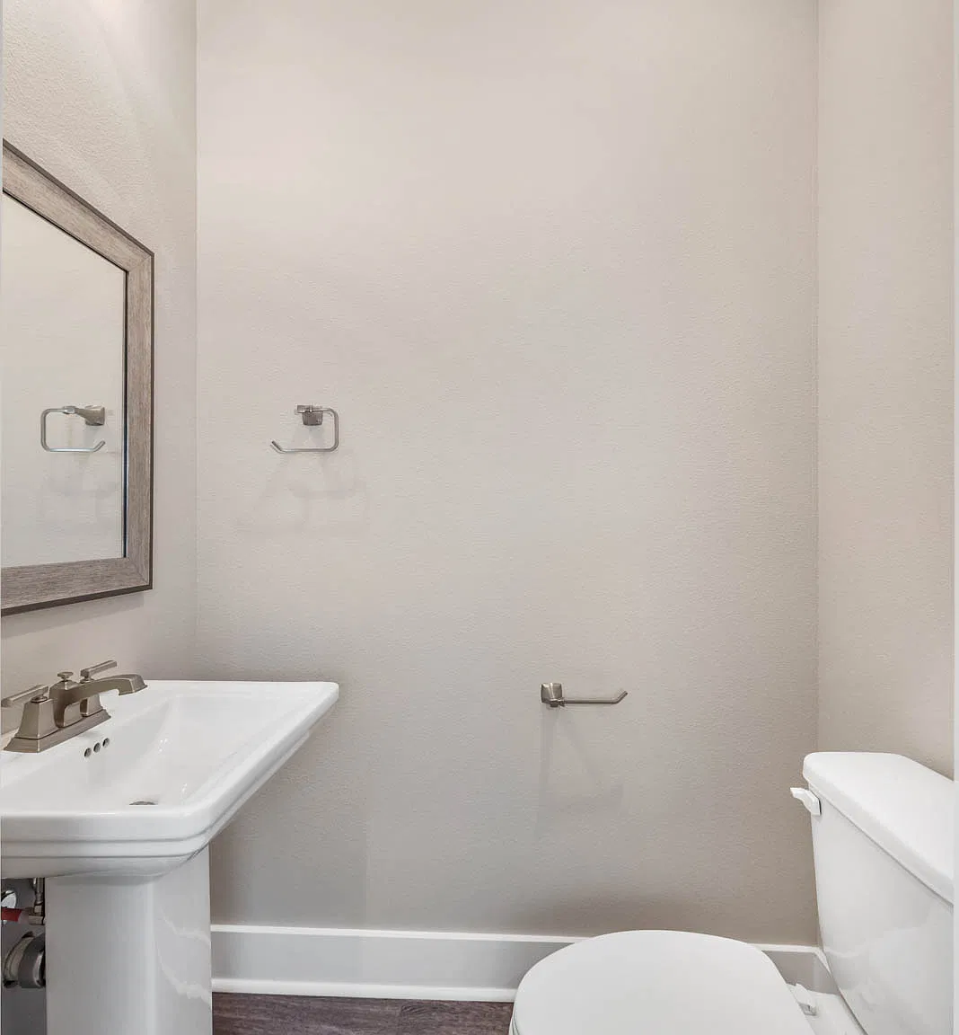 4 bed, 4.5 bath, 2100 sqft, $3,800 — Photo 3