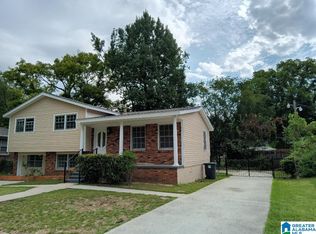 945 Daniel Cir, Birmingham, AL 35228