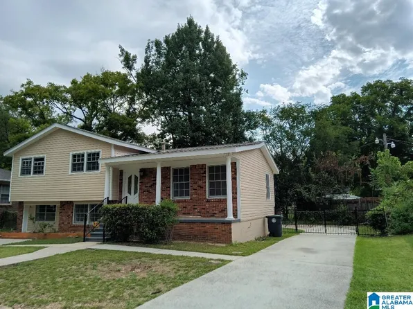 945 Daniel Cir, Birmingham, AL 35228