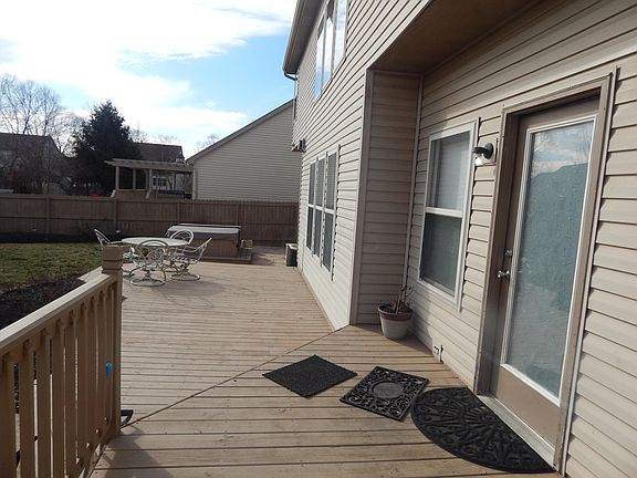 5th image of 5741 Newington Dr