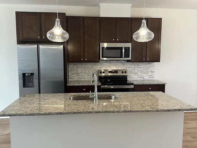 3032 Hydrangea Ln — Photo 9