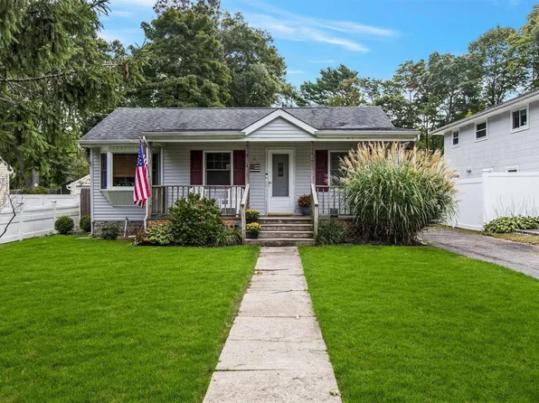 69 N Ocean Avenue, Ronkonkoma, NY 11779