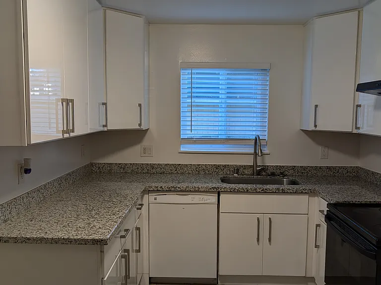15991 Mateo St #3 — Photo 2