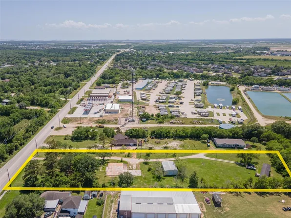 5707 S Fm 565 Rd, Baytown, TX 77523