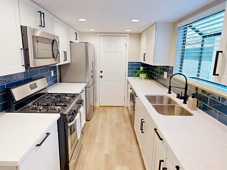 7804 Sparkle Ave — Photo 15