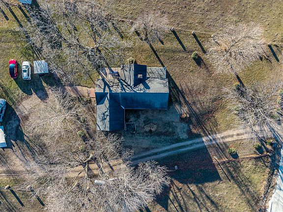 2nd image of 221 Simpson Road