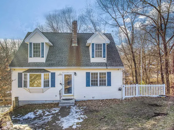 5 Gendron Street, Bedford, NH 03110