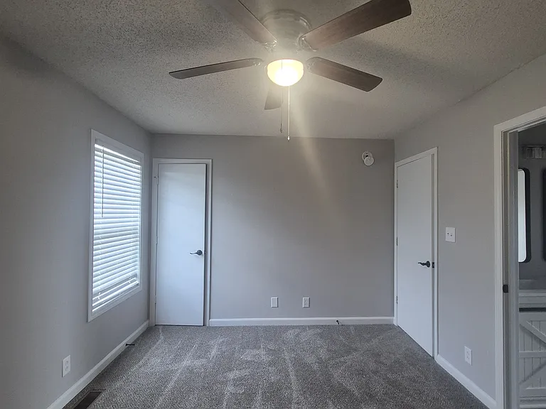 202 Tree Line Dr — Photo 13
