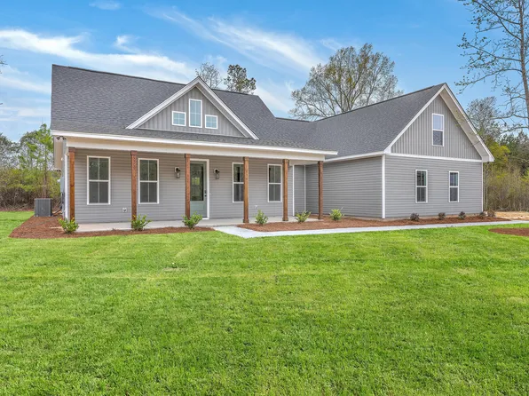 136 Mitch Ln, Holly Hill, SC 29059