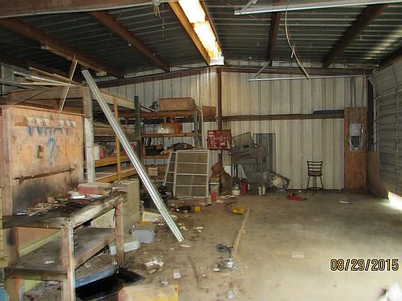 4th image of 3720 Dickinson Ave