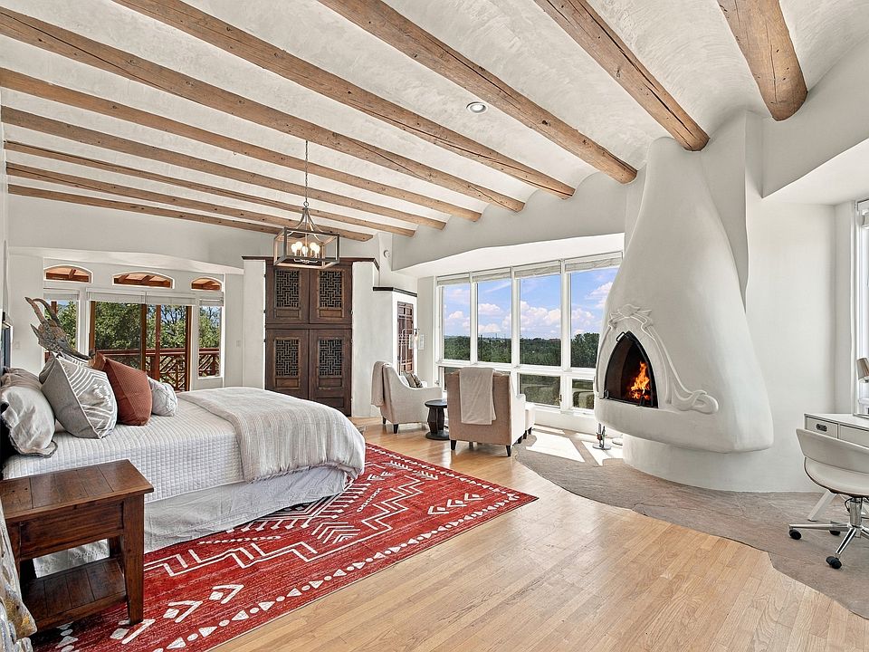 1st image of 113 Camino Encantado