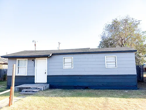 3207 Duke St Photo 1
