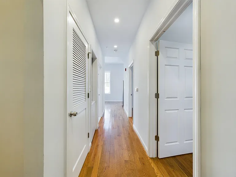 137 Monticello Ave #4 — Photo 26