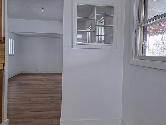 3rd image of 309 Lincoln Ln
