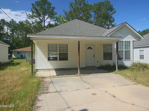 7076 W Issaquena St, Bay Saint Louis, MS 39520