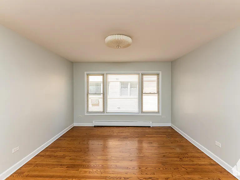 4540 N Wolcott Ave #2E — Photo 5