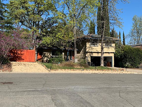 2nd image of 2633 Willowdale Dr