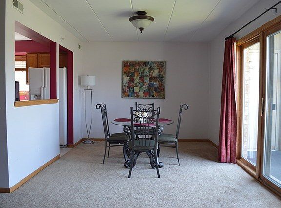 4th image of 17959 Oak Park Ave APT 2S