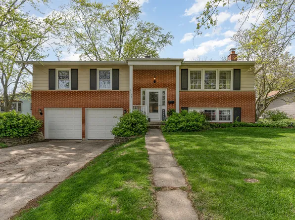 6736 Patton Dr, Woodridge, IL 60517