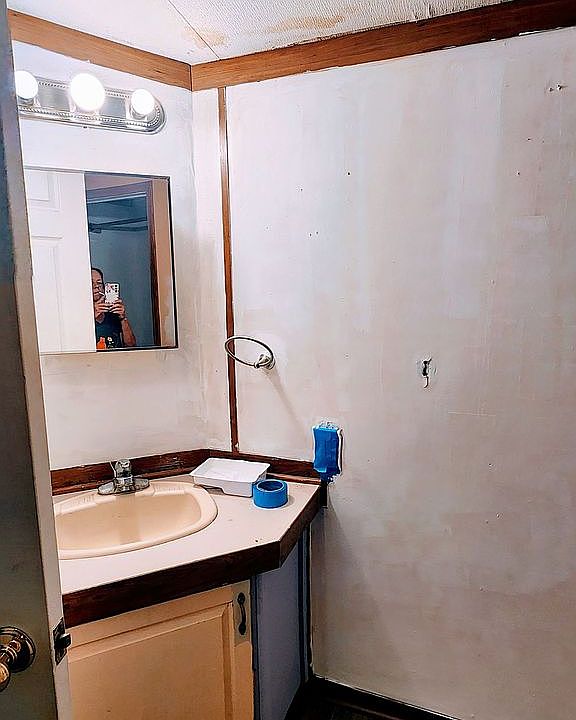 Bathroom #2