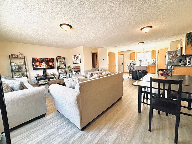 6 City View Ln — Photo 4