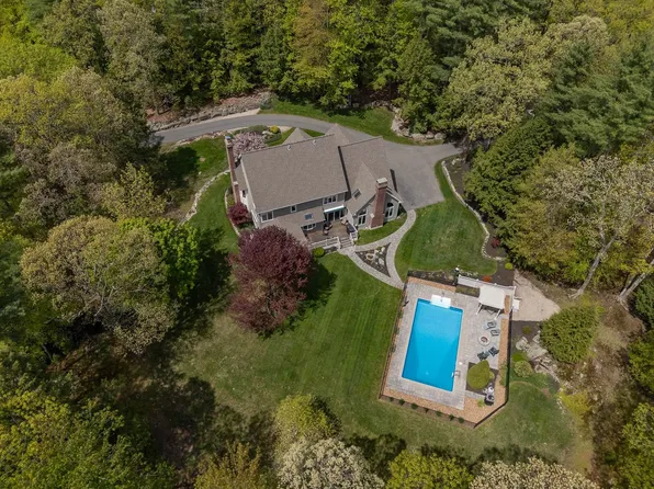 6 Quarry Drive, Rochester, NH 03867