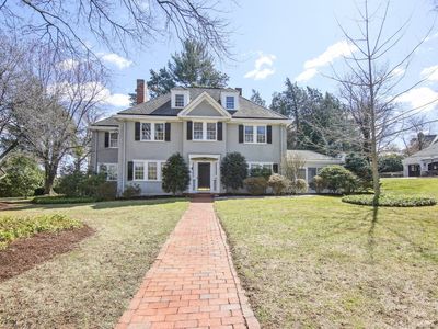 35 Bloomfield Avenue, Hartford, CT, 06105