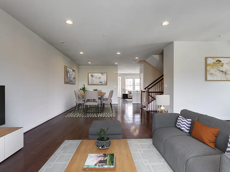 737 Diamond Ave — Photo 10