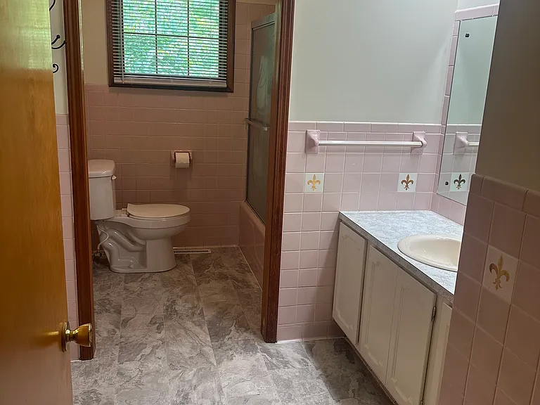 4100 Homestead Dr — Photo 16