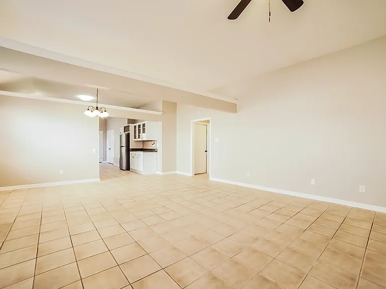 3800 Lake Village Cv — Photo 4