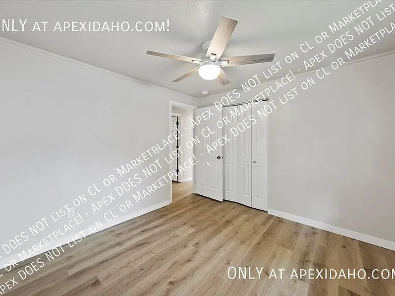 249 S Harlan Pl — Photo 22