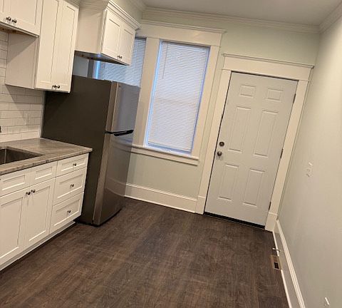 5th image of 468 W Ferry St APT 1
