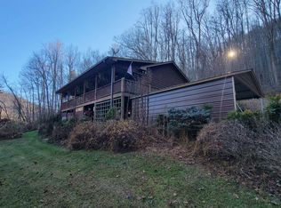 130 Hot House Rd, Hayesville, NC 28904