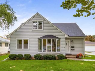 812 S Christine St, Appleton, WI 54915