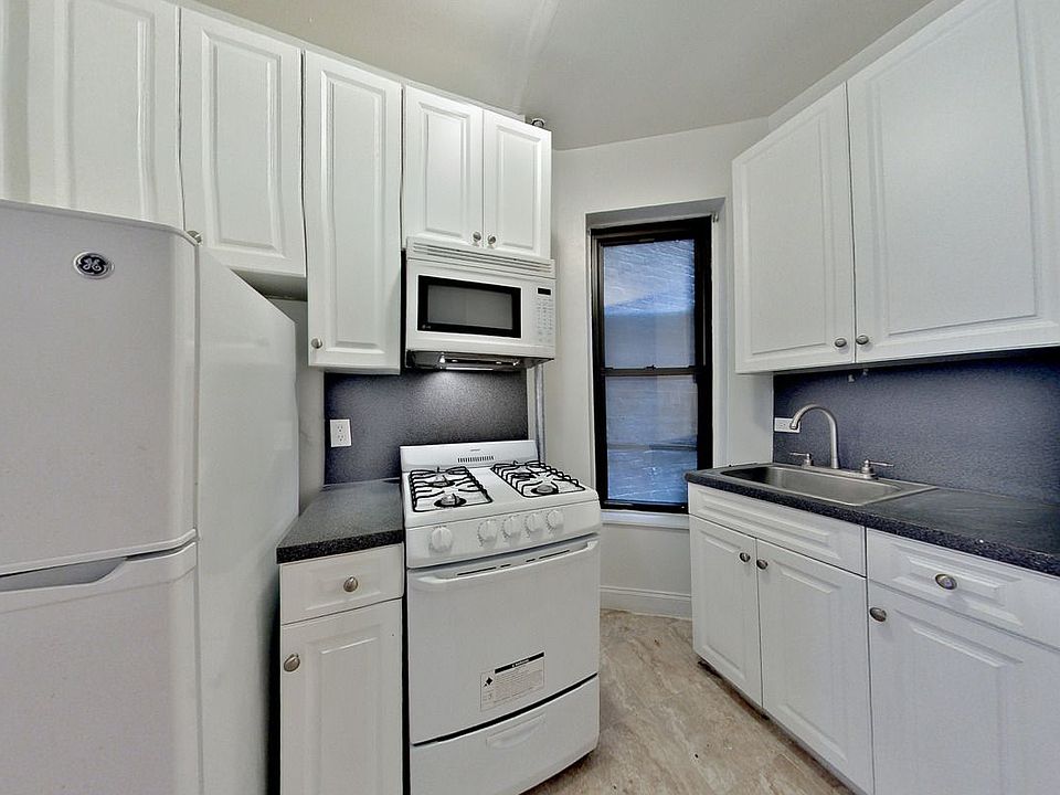 2nd image of 237 W 18th St APT 2FW