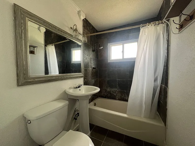 1736 N Penasco Dr — Photo 7
