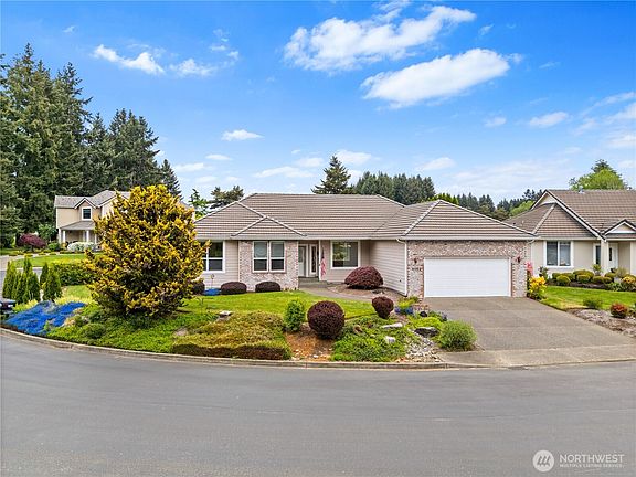 3rd image of 4102 Stonehaven Lane SE