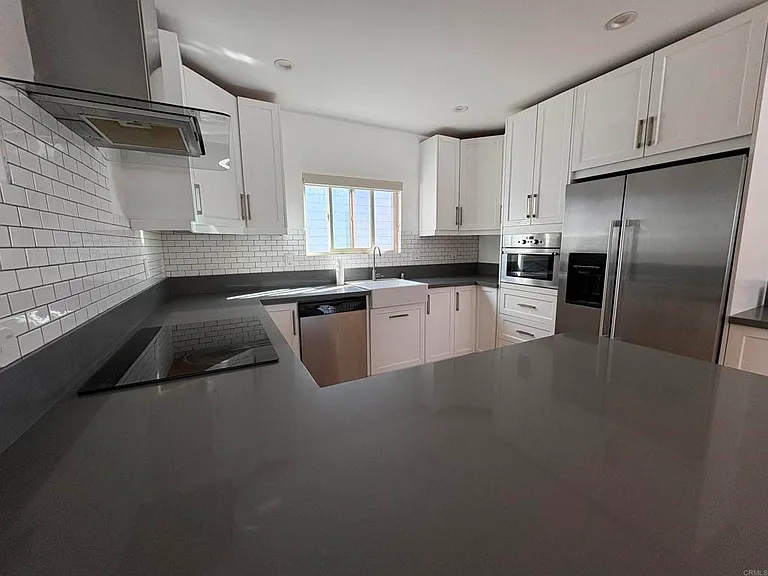 455 Orange Ave #C — Photo 9