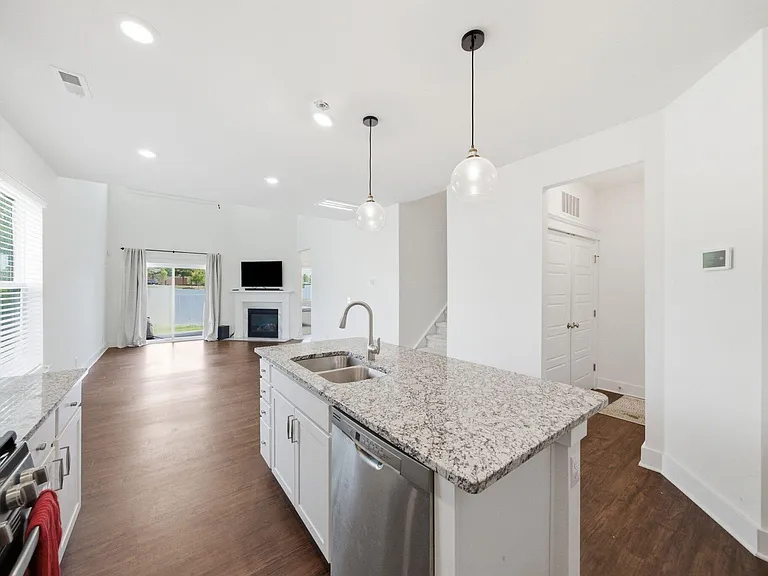 201 Marbella Grove Ct — Photo 23