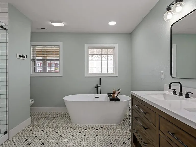 511 W Archdale St #A — Photo 18