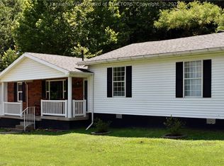247 Ridgeview Estates Rd, Chapmanville, WV 25508