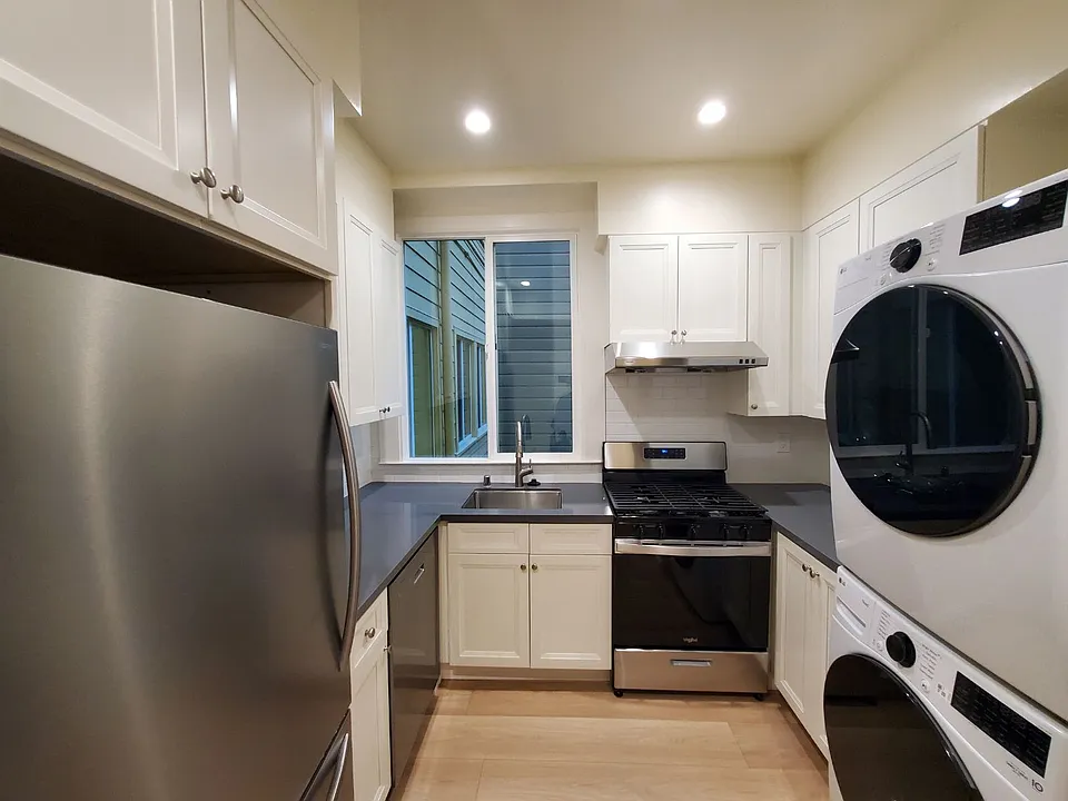 1455 Sacramento St #2